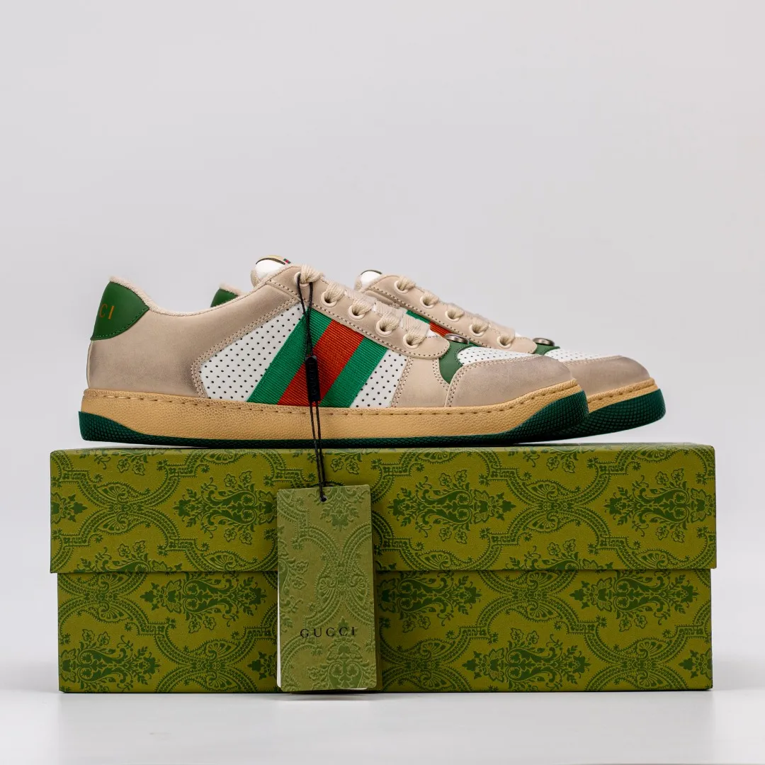 Factory price 580 [Higher version] GUCCI casual sports distressed small dirty shoes, polished cowhide fabric, hand-made distressed effect!  Original terry cloth, delicate, soft, comfortable and breathable. Privately molded steel-stamped two-color original TPU outsole (lower layer is wider, upper layer is narrower) to differentiate the wrong version of the outsole in the market. Fabric, material, outsole, detail comparison SIZE: 34-41, 38-45 regular size (women's 34, 41, men's 38, 45 customized, non-returnable and non-exchangeable) (women's colors and men's models need to be customized)